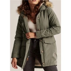 Abercrombie & Fitch sherpa lined green for parka jacket